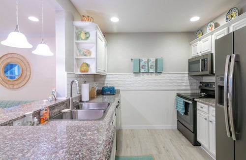 Biloxi Condo | 103 Cypress Cove ~ Beautiful 1 bedroom 1 bath beachfront condo in Biloxi