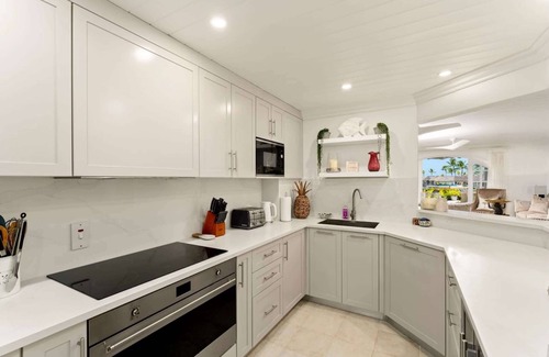 Six Mens Villa | 103 Port St. Charles in St Peter by Personal Villas - Direct Beach Access