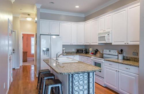 Waters Edge House | 103 WATERS EDGE ~ 3Bed/3Bath Townhouse~ Pool~Fishing Dock