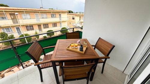 Cambrils Apartment | 105 - Beachside Renovated 1BR apt 5 min from Beach
