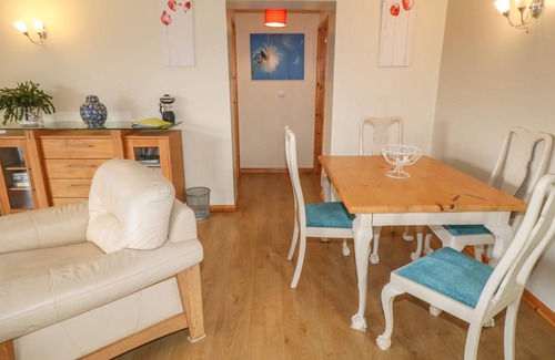 Findern Cottage | 105 m² Cottage ∙ 2 bedrooms ∙ 4 guests