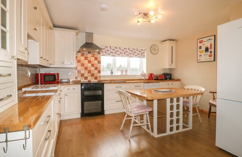 Findern Cottage | 105 m² Cottage ∙ 2 bedrooms ∙ 4 guests