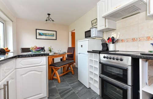 Abersoch House | 106 Cae Du - Three Bedroom House, Sleeps 6