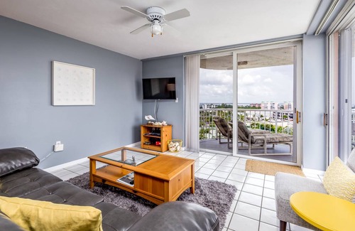 South Island Condo | 106 m² Condo ∙ 2 bedrooms ∙ 4 guests