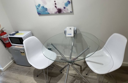 Brunswick West Apartment | 10A Brunswick Living Studio Close to APT and CBD Free Wifi Tram at Doorstep
