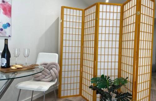 Brunswick West Apartment | 10A Brunswick Living Studio Close to APT and CBD Free Wifi Tram at Doorstep