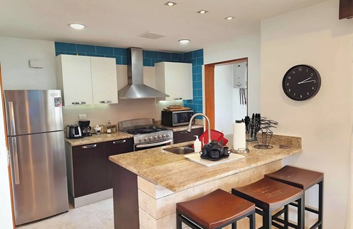 El Cortecito Condo | 10BR Spacious Multi-Unit Retreat with Rooftop Plunge Pool - Walk to Beach +Bonus