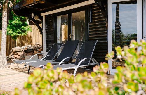 Wavecrest House | 10i Mimosa by African Perfection