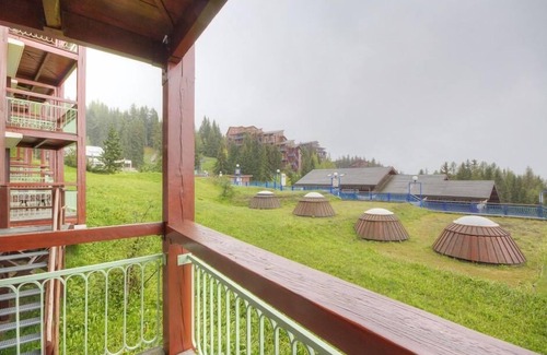 Arc-1800 Apartment | 10m from resort center, 1st floor, balcony, tv, 33m², Les Arcs