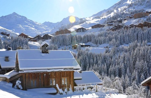 Meribel-Mottaret Apartment | 10m from ski slopes, 1st floor, balcony, ski locker, 27m², Méribel-Mottaret