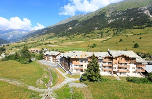 Val Cenis Apartment | 10m from ski slopes, 2nd floor, balcony, parking, tv, ski locker, 40m², Val Cenis