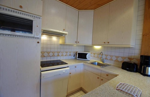 Tignes le Lac Apartment | 10m from ski slopes, 2nd floor, view lake, balcony, tv, ski locker, 53m², Tignes