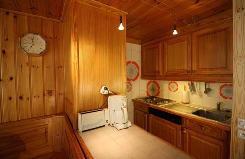 Tignes le Lac Apartment | 10m from ski slopes, 3rd floor, view lake, balcony, tv, ski locker, 28m², Tignes