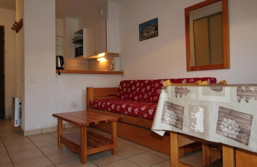 Termignon Apartment | 10m from ski slopes, Ground floor, view village, balcony, tv, ski locker, 27m², Termignon-la-Vanoise