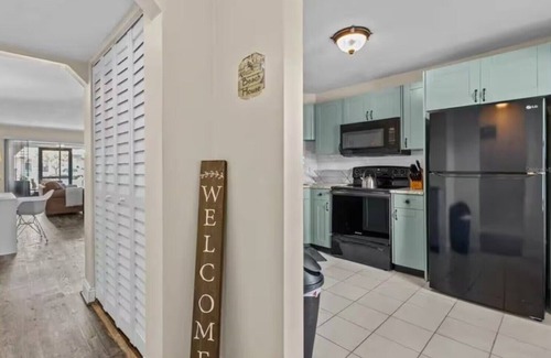 Seminole Apartment | 10min Beaches/Pool-Hot Tub/Clean & Quiet