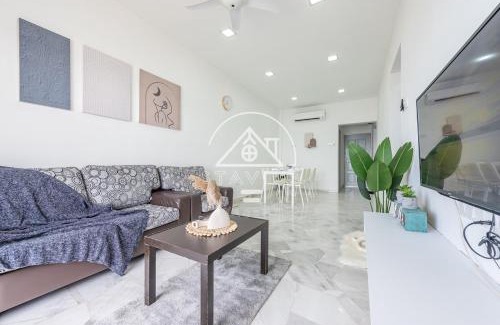 Taman Tanjung Apartment | (10Pax) 3BR Glory Beach Resort Seaview