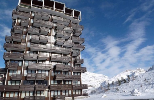 Le Lavachet Apartment | 10th floor, view open, terrace, tv, ski locker, 65m², Tignes