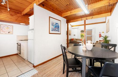 Cottesloe Apartment | 11 Cottesloe - Steps From Beach - Sleeps 3