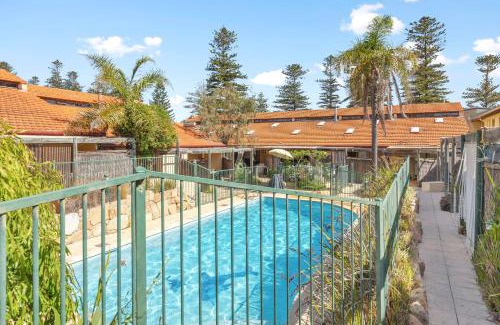 Cottesloe Apartment | 11 Cottesloe - Steps From Beach - Sleeps 3