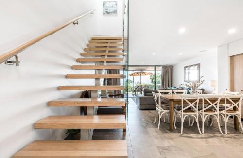 Byron Bay Apartment | 11 James Cook Apartments - w. pool & beach access