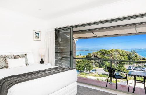 Byron Bay Apartment | 11 James Cook Apartments - w. pool & beach access