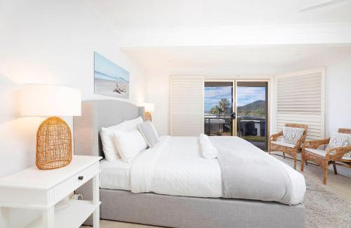 Forster House | 11 Lakeview Crescent