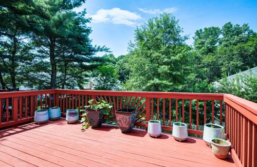 Bel Air South House | 11 Mi to Dtwn Aberdeen Spacious Townhome!