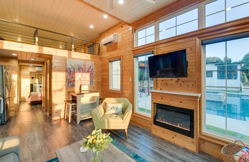 Whitney Cabin | ~ 11 Mi to Lake Whitney: Tree-Lined Cabin w/Deck