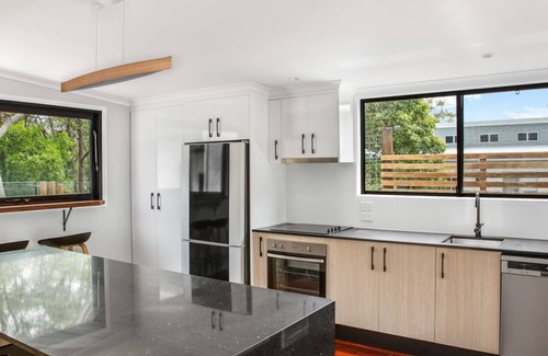 Rainbow Beach House | 11 Naiad Court - Rainbow Shores. Pool, walk to beach. Wifi
