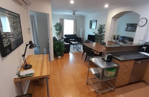Adelaide Central Business District Apartment | 11 on Hurtle. Comfortable 3 Bedroom Apt Central CBD Location. Long stay welcome.