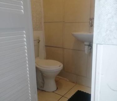 Kraaifontein Bed & Breakfast | 11 on Orange