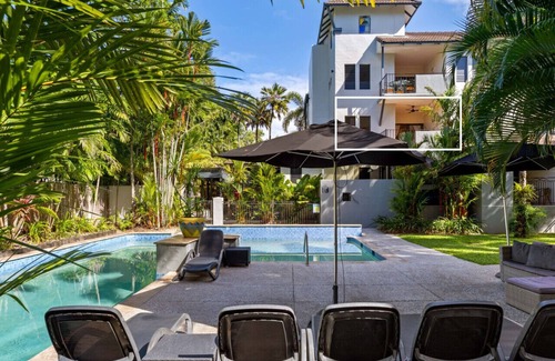 Port Douglas Apartment | 11 On The Reef Stunning apartment walking distance to Four Mile Beach & Macrossan St