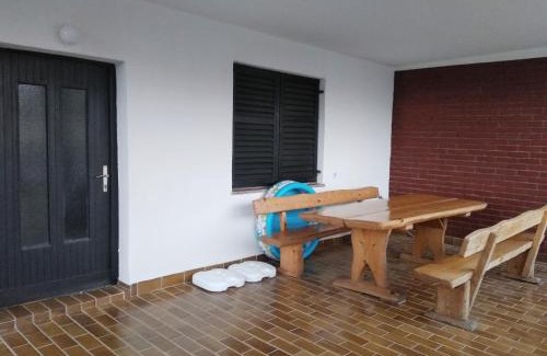 Cesarica Apartment | 11 Primorska ulica