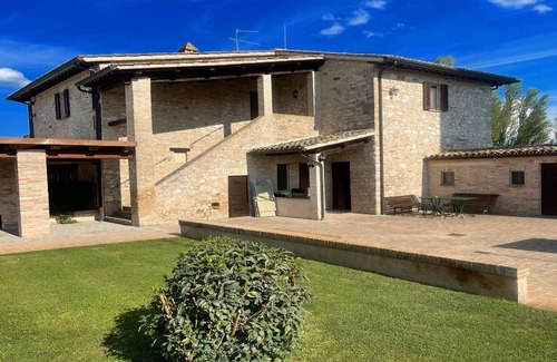 Limiti Villa | 11 sleeps - Holidays Vacation Villa with pool - Spello By The Pool - Sleeps 11