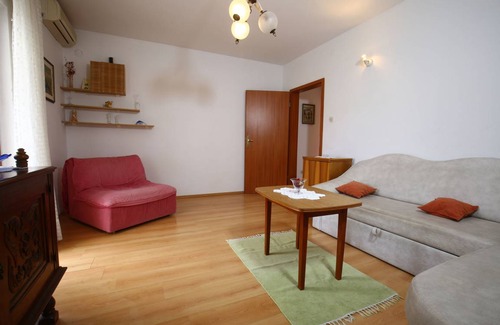Splitska Apartment | 110 m² Apartment ∙ 2 bedrooms ∙ 5 guests