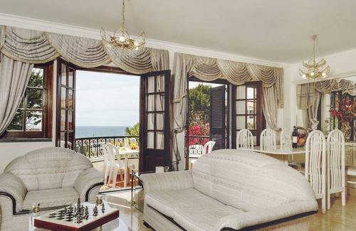 Ericeira Apartment | 110 m² Apartment ∙ 4 bedrooms ∙ 6 guests