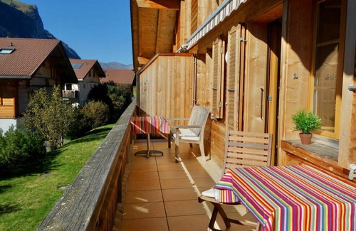 Kandersteg Apartment | 110 m² Apartment ∙ 2 bedrooms ∙ 4 guests