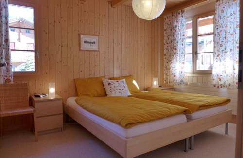 Kandersteg Apartment | 110 m² Apartment ∙ 2 bedrooms ∙ 4 guests