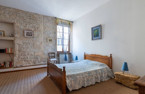 Calvisson Apartment | 110 m² Apartment ∙ 1 bedroom ∙ 5 guests