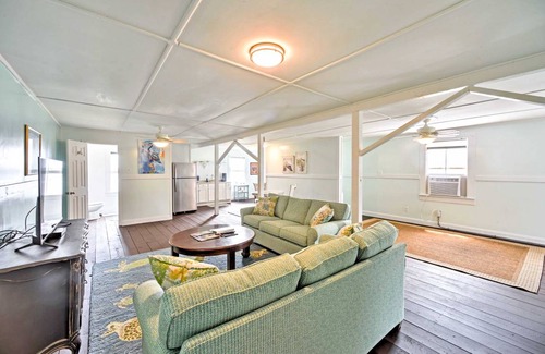 Swansboro Apartment | 111 m² Apartment ∙ 4 guests