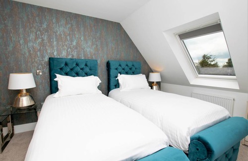 Bristol Villa | 111 m² Villa ∙ 2 bedrooms ∙ 6 guests