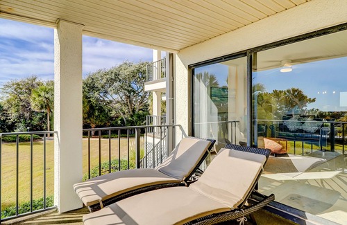 Folly Field Condo | 111 Sea Cloisters - Oceanfront -Pool- Private Stairs to Water