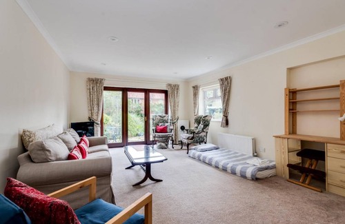 Yarnton Apartment | 112 m² Apartment ∙ 1 bedroom ∙ 3 guests