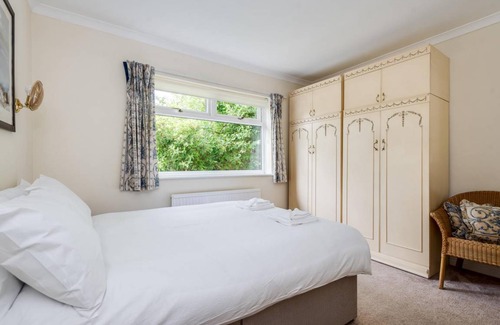 Yarnton Apartment | 112 m² Apartment ∙ 1 bedroom ∙ 3 guests