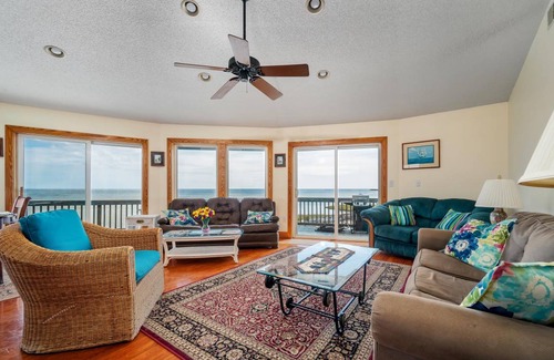 Cedar Island House | 112 m² House ∙ 2 bedrooms ∙ 4 guests