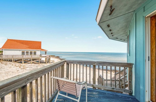 Cedar Island House | 112 m² House ∙ 2 bedrooms ∙ 4 guests