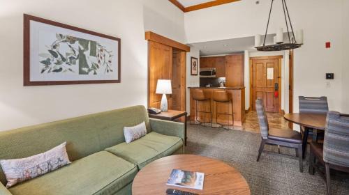 Stowe Area Resort | 1124A 2 bdrm The Pines Ski In Ski Out Lodge At Spruce Peak By Stowe Mountain Rentals