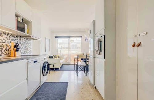 Costa del Sol Apartment | 113 - Beachfront Apartment with Amazing Sea Views and Pool in Fuengirola.