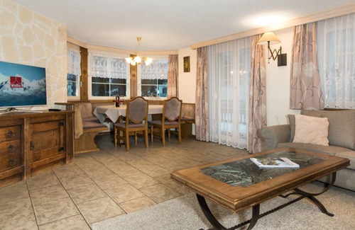 Zermatt Apartment | 113 m² Apartment ∙ 3 bedrooms ∙ 6 guests