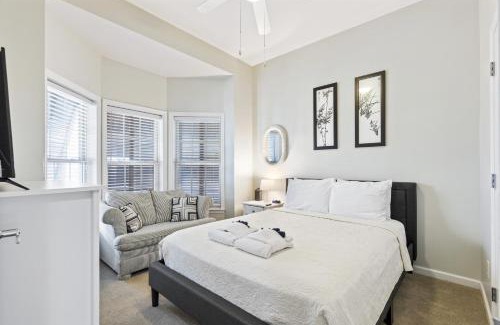 Waters Edge House | 113 Waters Edge Community